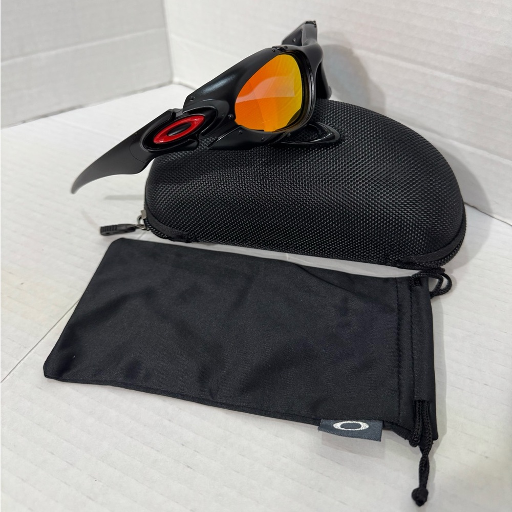 Vintage 90s Oakley Plate Black Frame Red Icon Polarized Fire Lenses Y2K GorpCore